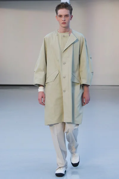 Look 11